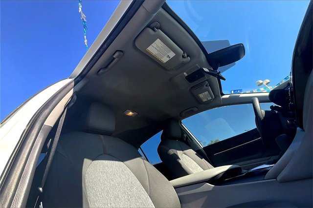 Used 2019 Toyota Camry LE image 22