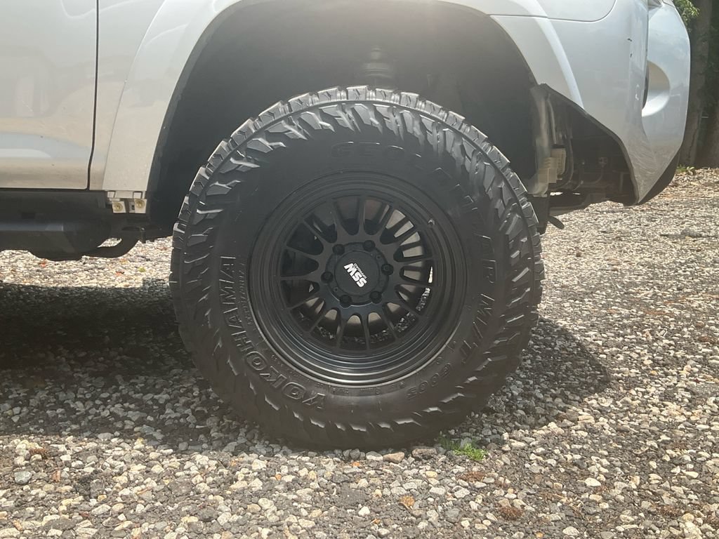 Used 2021 Toyota 4Runner SR5 AWD/4WD image 10