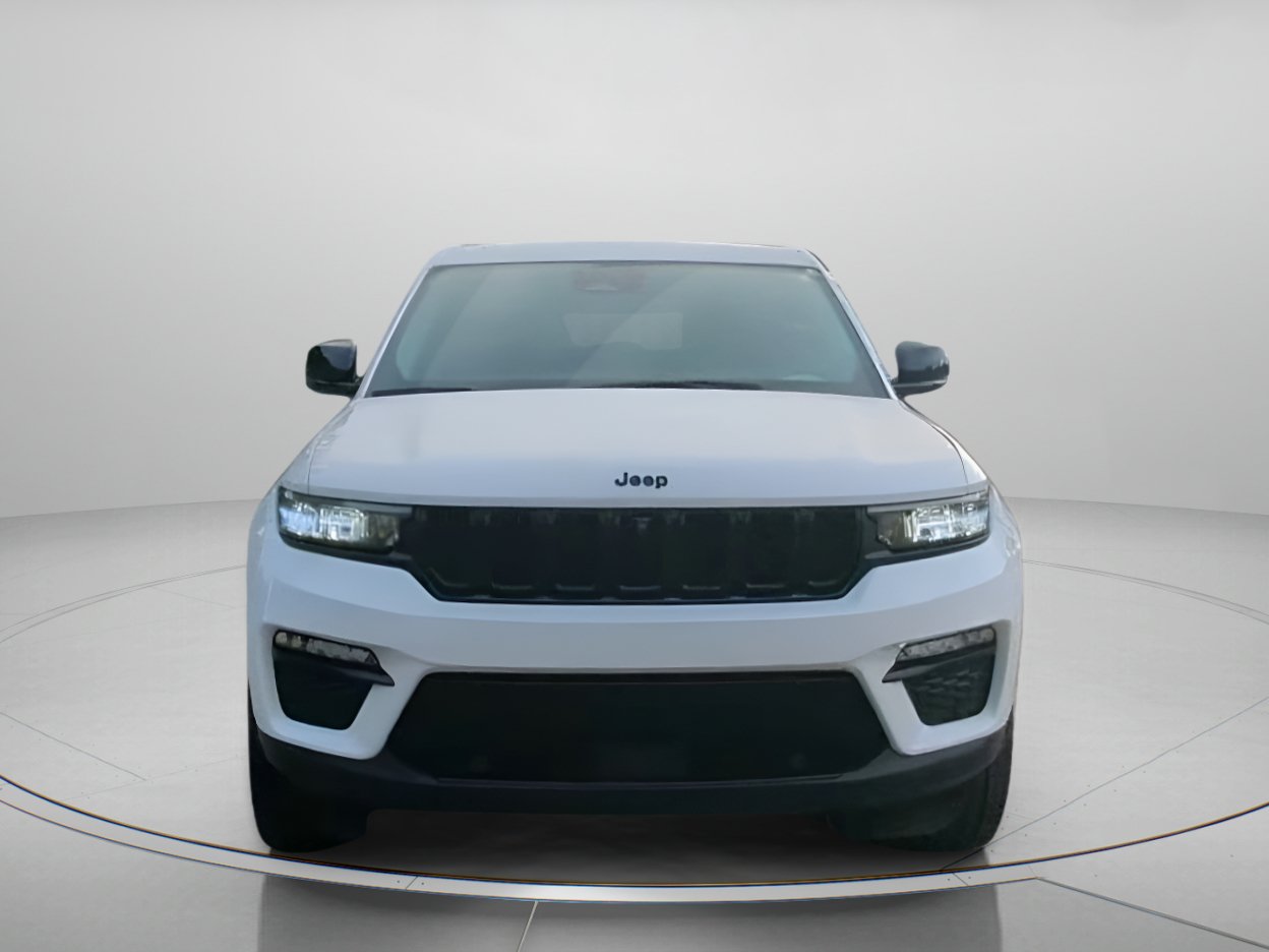 Used 2023 Jeep Grand Cherokee Limited w/ Luxury Tech Group II AWD/4WD image 7