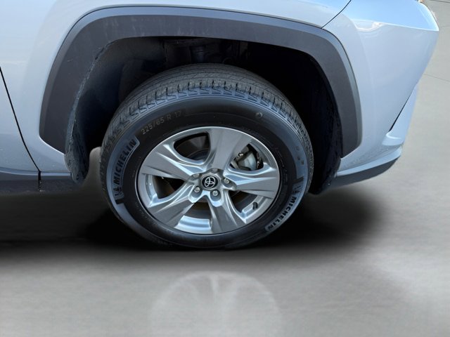 Used 2024 Toyota RAV4 XLE AWD/4WD image 29