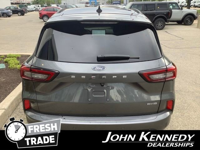 Certified 2023 Ford Escape ST-Line w/ Tech Pack #1 AWD/4WD image 3