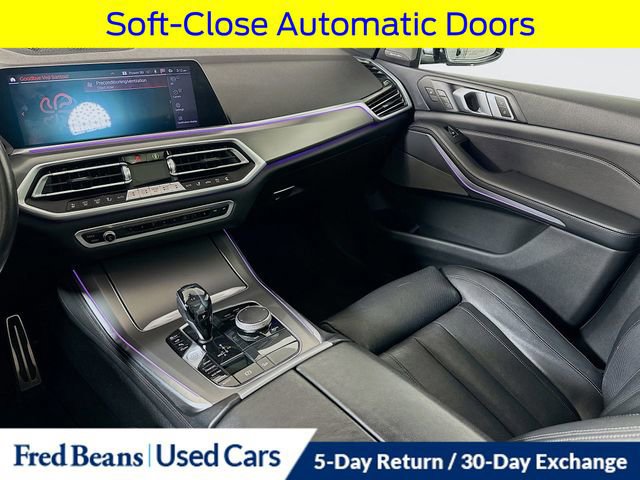 Used 2019 BMW X5 xDrive50i w/ M Sport Package image 32