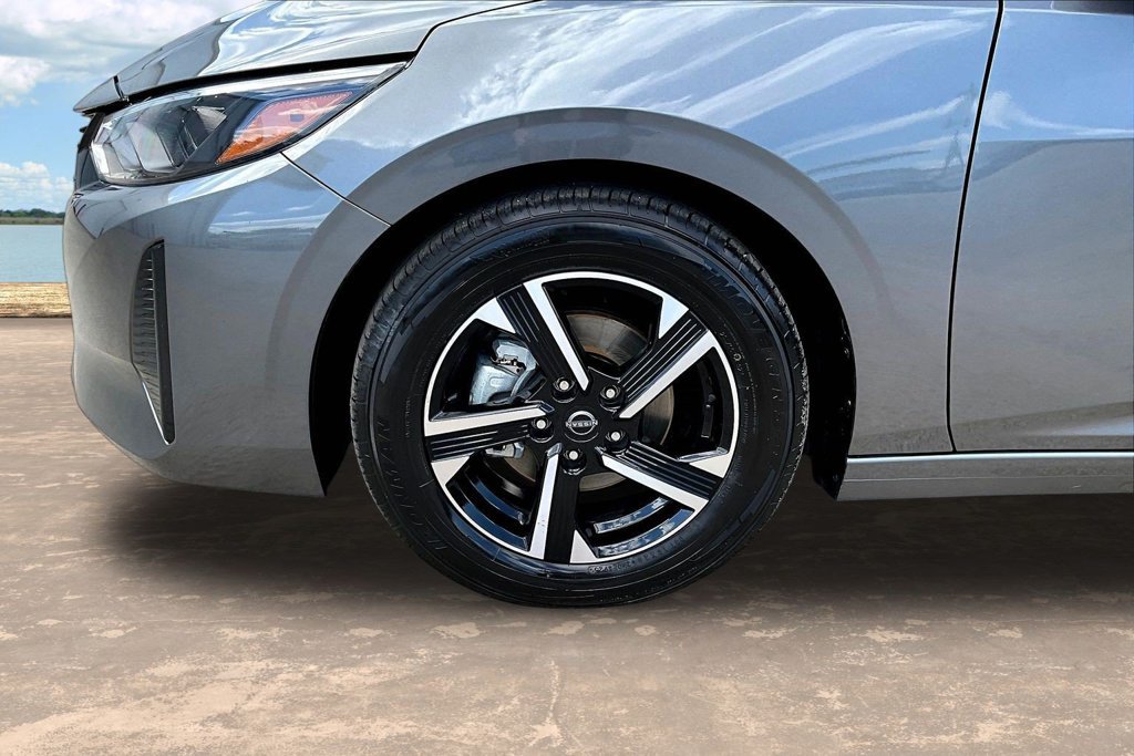 Used 2025 Nissan Sentra SV FWD image 36