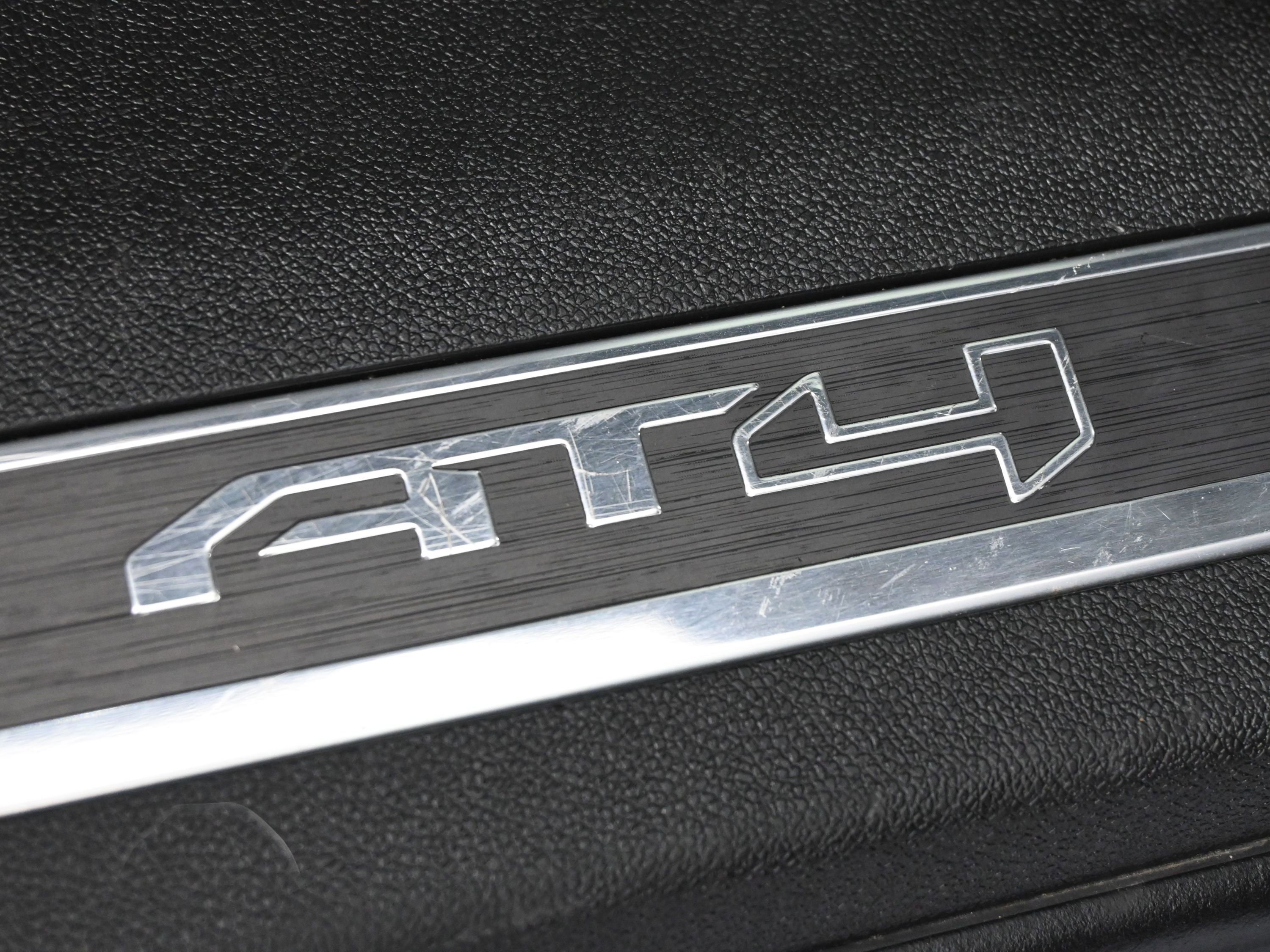 Used 2022 GMC Yukon XL AT4 image 29