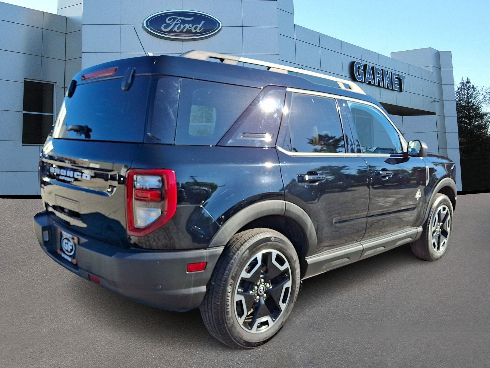 Certified 2024 Ford Bronco Sport Outer Banks w/ Tech Package AWD/4WD image 8