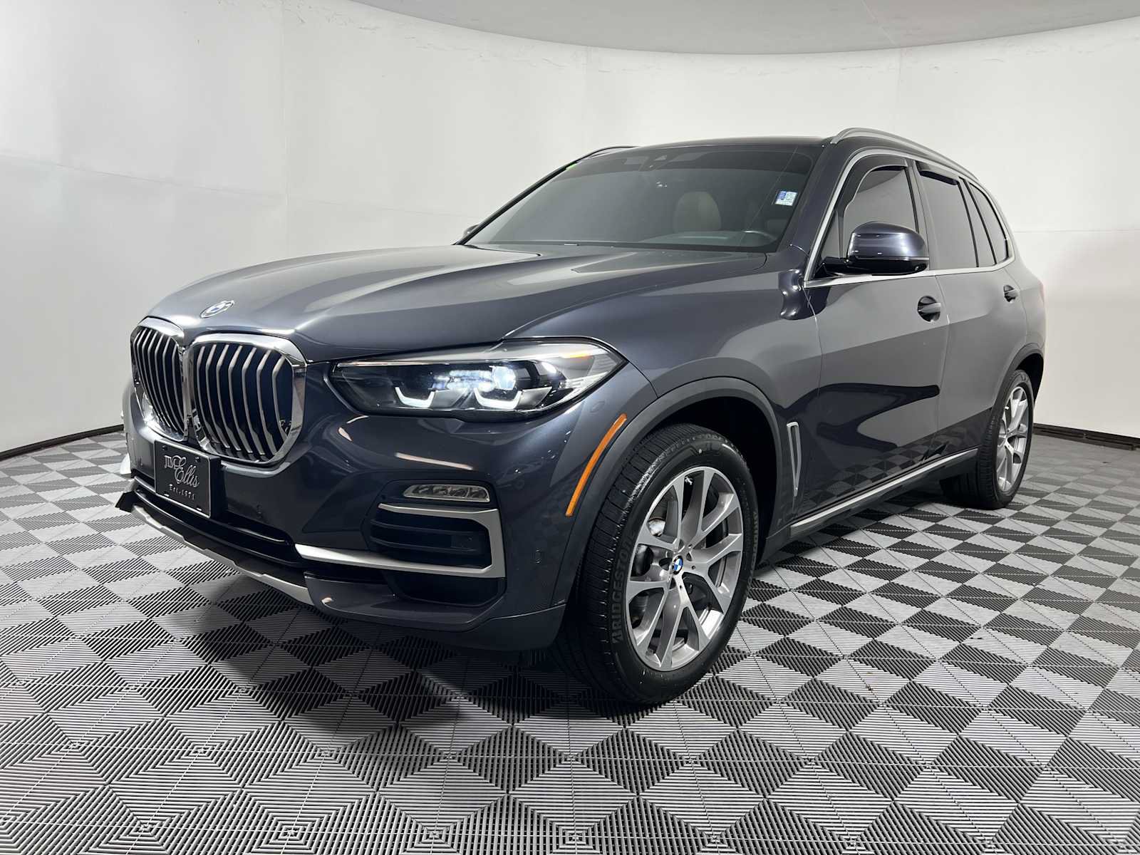 Used 2021 BMW X5 M50i w/ Premium Package AWD/4WD image 5