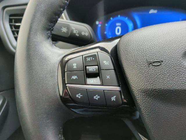 Certified 2022 Ford Escape Titanium w/ Class II Trailer Tow Package image 17