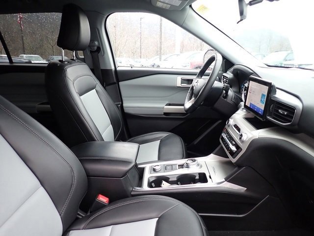 Certified 2023 Ford Explorer XLT w/ Equipment Group 202A image 11