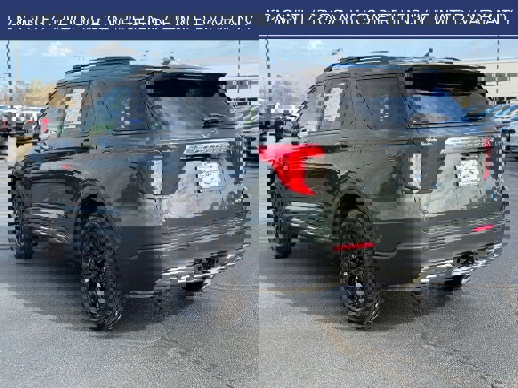 Certified 2023 Ford Explorer XLT w/ Equipment Group 202A image 5