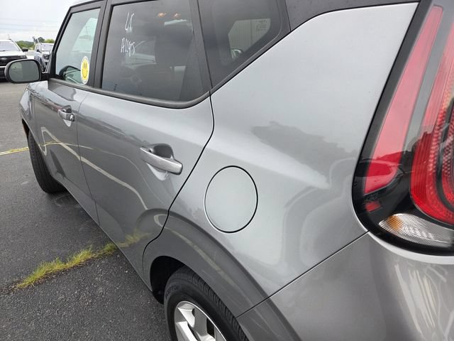 Used 2023 Kia Soul LX w/ LX Technology Package FWD image 7