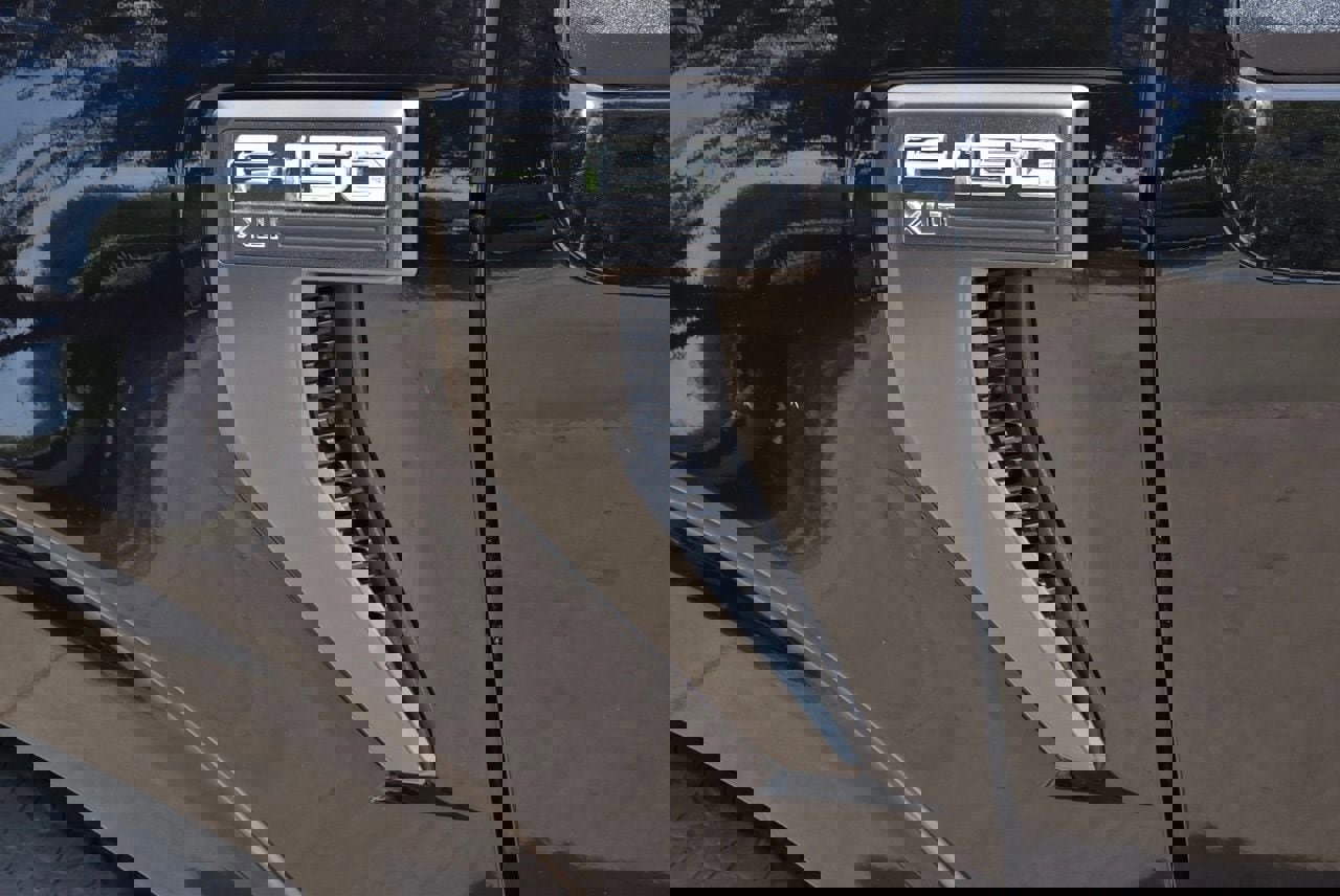 Certified 2023 Ford F150 XLT w/ Equipment Group 302A High image 40