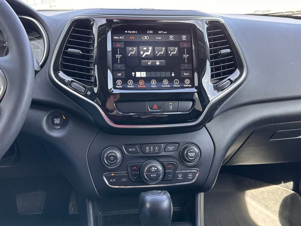 Used 2022 Jeep Cherokee Limited w/ Mopar Interior Package AWD/4WD image 39