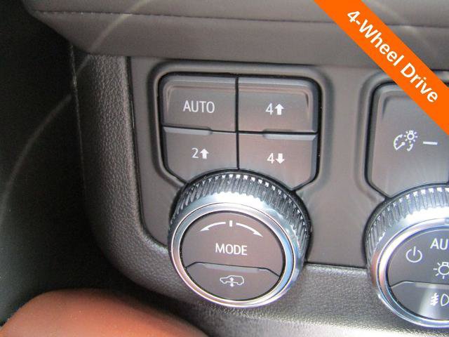 Used 2024 GMC Yukon Denali Ultimate AWD/4WD image 14