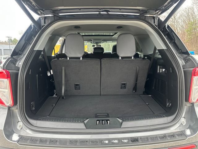 Certified 2022 Ford Explorer XLT w/ Equipment Group 202A image 18