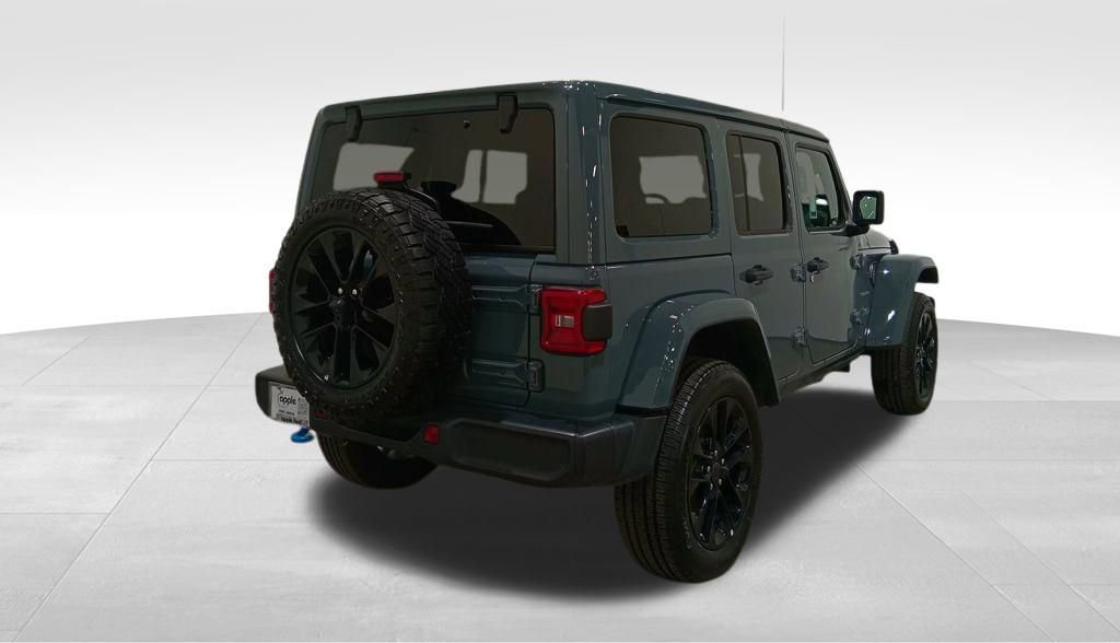 Used 2024 Jeep Wrangler Unlimited Sahara image 4