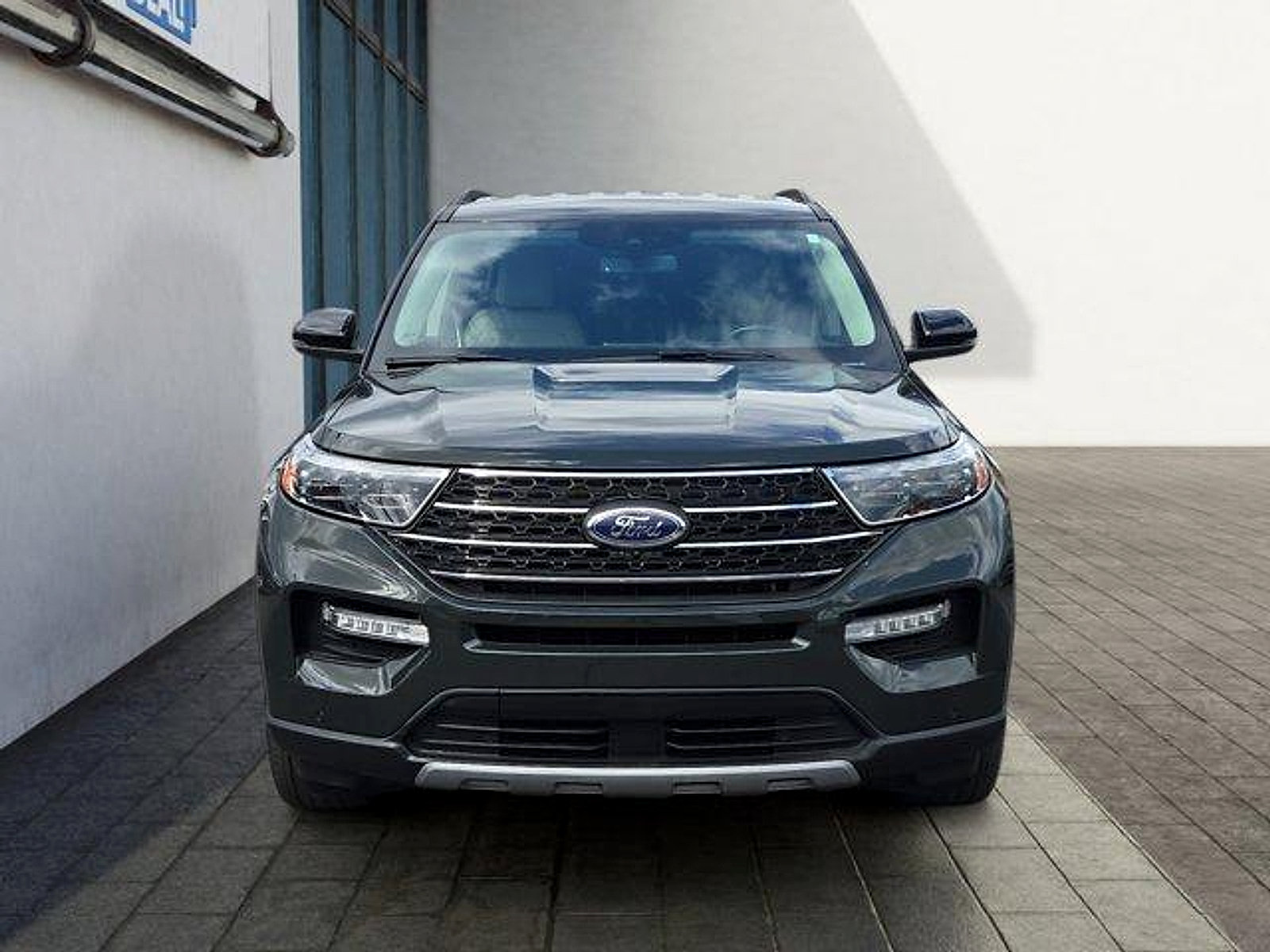 Certified 2024 Ford Explorer XLT w/ Equipment Group 202A AWD/4WD image 8