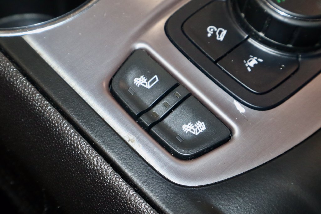 Used 2024 GMC Terrain AT4 w/ LPO, Floor Liner Package AWD/4WD image 4
