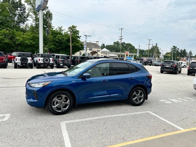 Certified 2023 Ford Escape ST-Line Select w/ Tech Pack #2 AWD/4WD image 9
