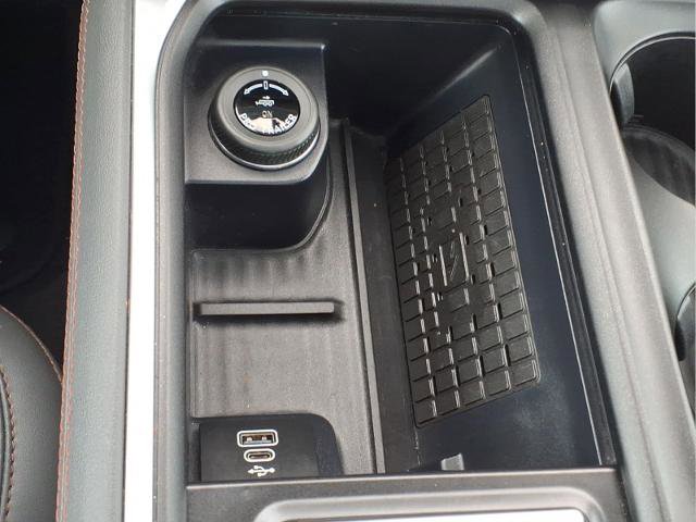 Certified 2025 Ford Expedition Active AWD/4WD image 18