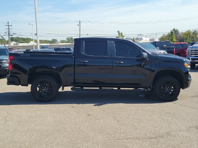 Used 2022 Chevrolet Silverado 1500 Custom Trail Boss w/ Midnight Edition AWD/4WD image 6