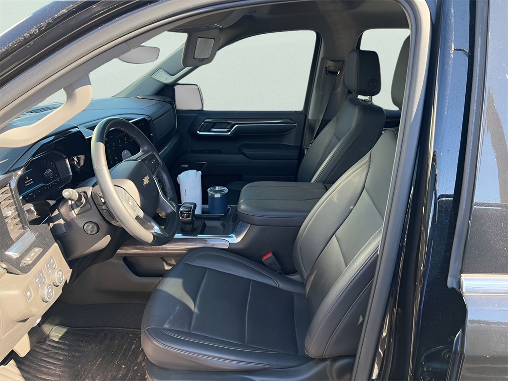 Used 2023 Chevrolet Silverado 1500 LTZ w/ Technology Package image 12