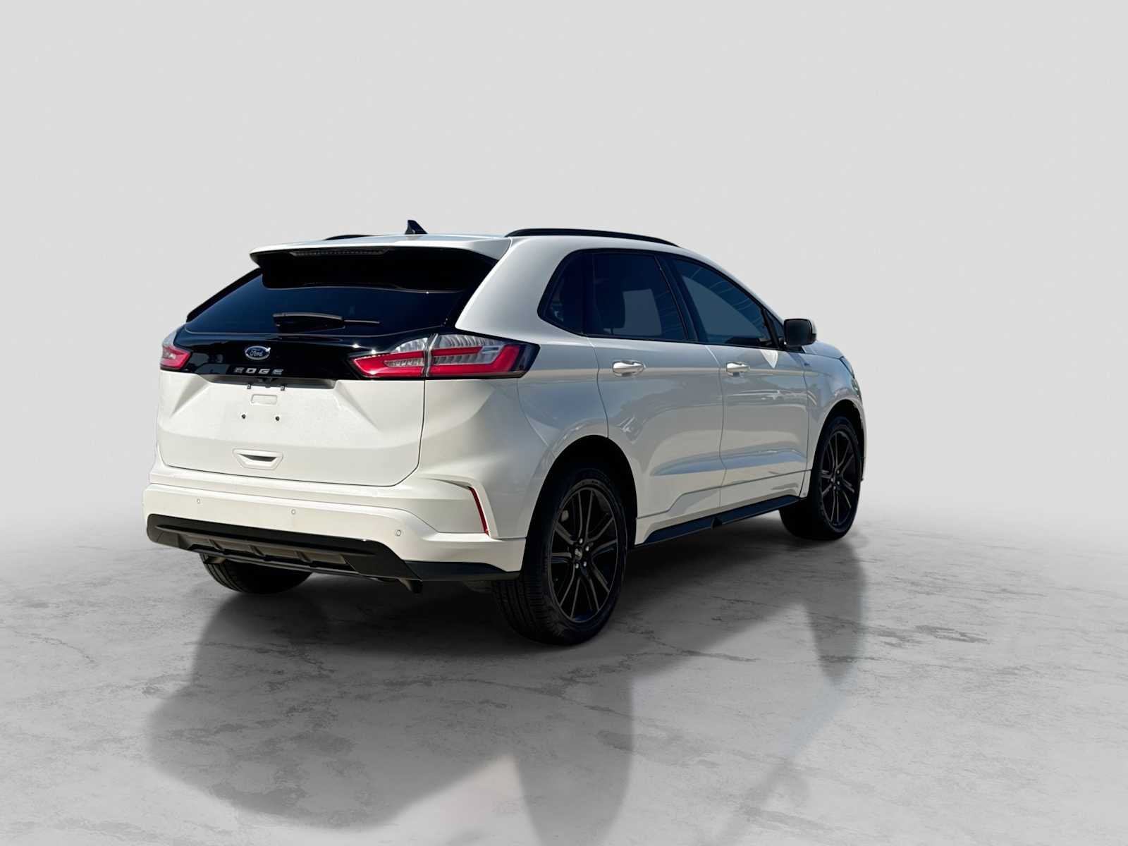 Certified 2023 Ford Edge ST-Line AWD/4WD image 6