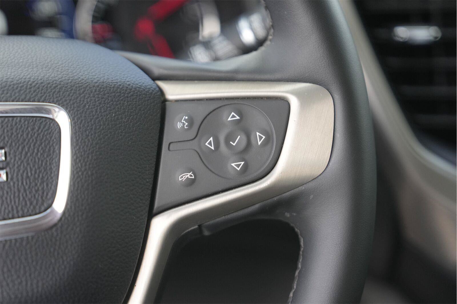 Used 2023 GMC Acadia Denali w/ Denali Ultimate Package FWD image 24