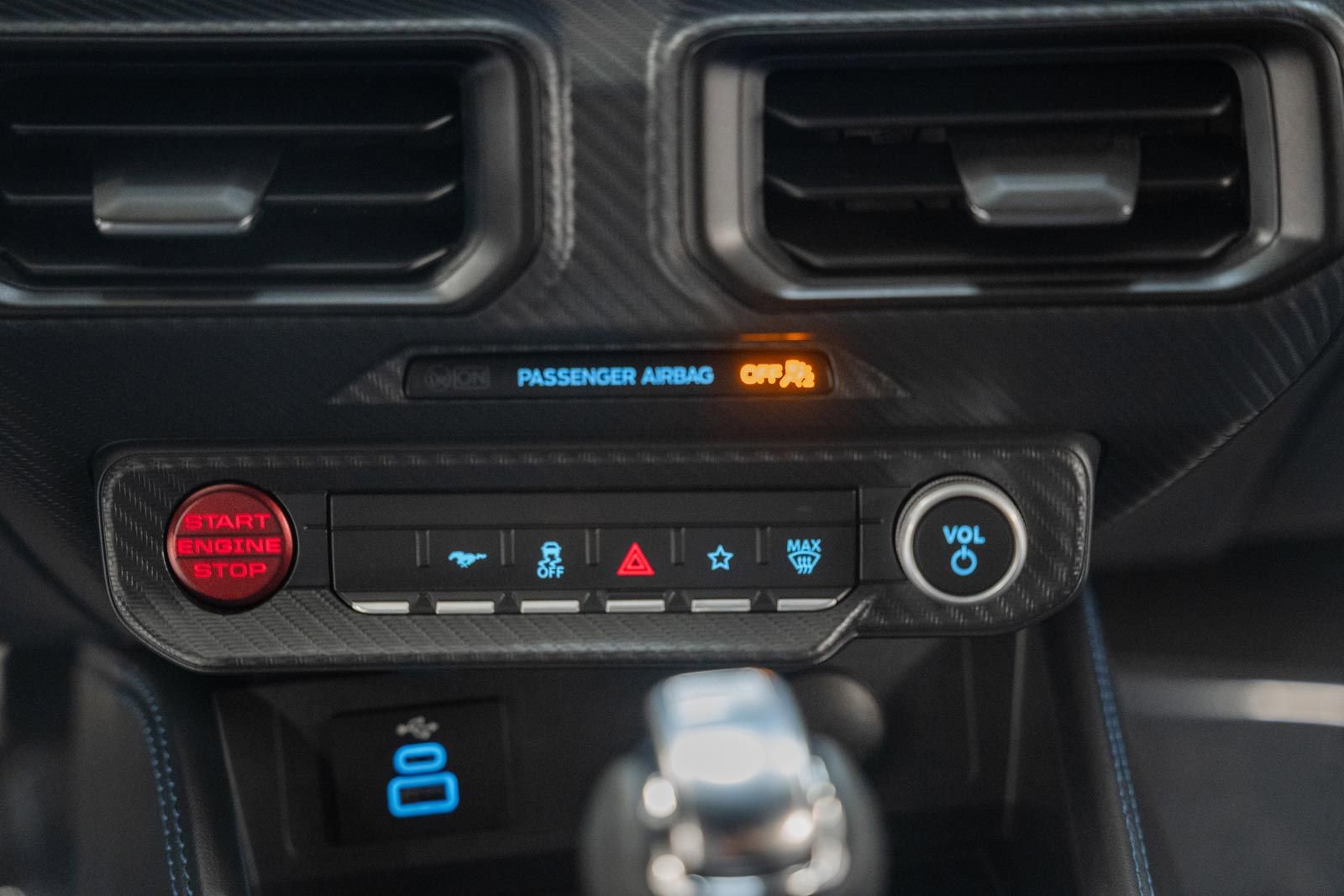 Certified 2025 Ford Mustang Dark Horse RWD image 33