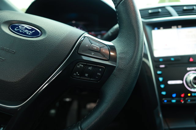 Certified 2019 Ford Explorer Limited w/ Ford Safe & Smart Package FWD image 15