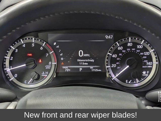 Used 2023 Toyota Highlander XLE AWD/4WD image 4
