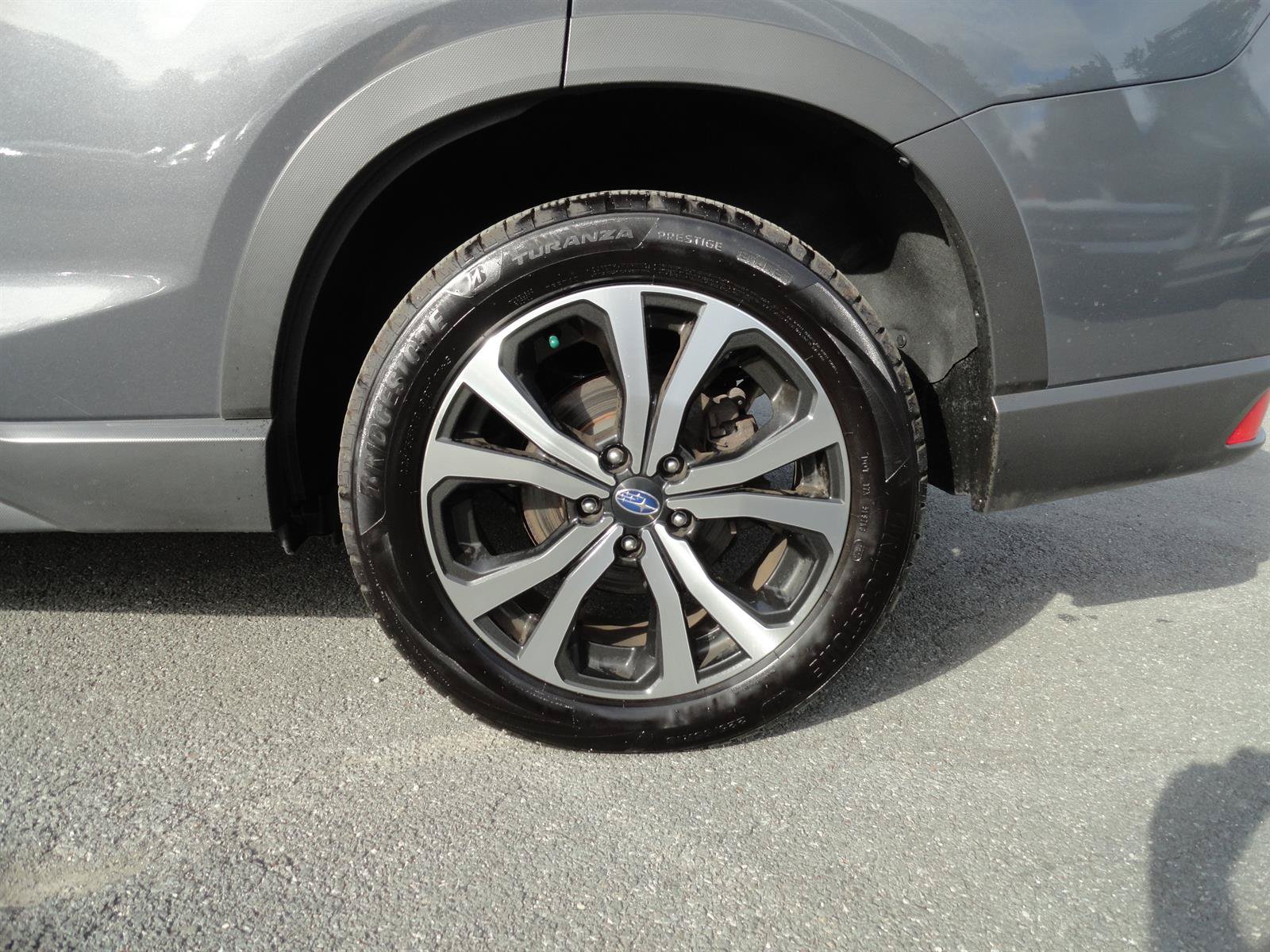 Used 2023 Subaru Forester Limited AWD/4WD image 9