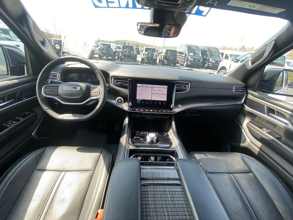 Used 2023 Jeep Wagoneer Series II image 25