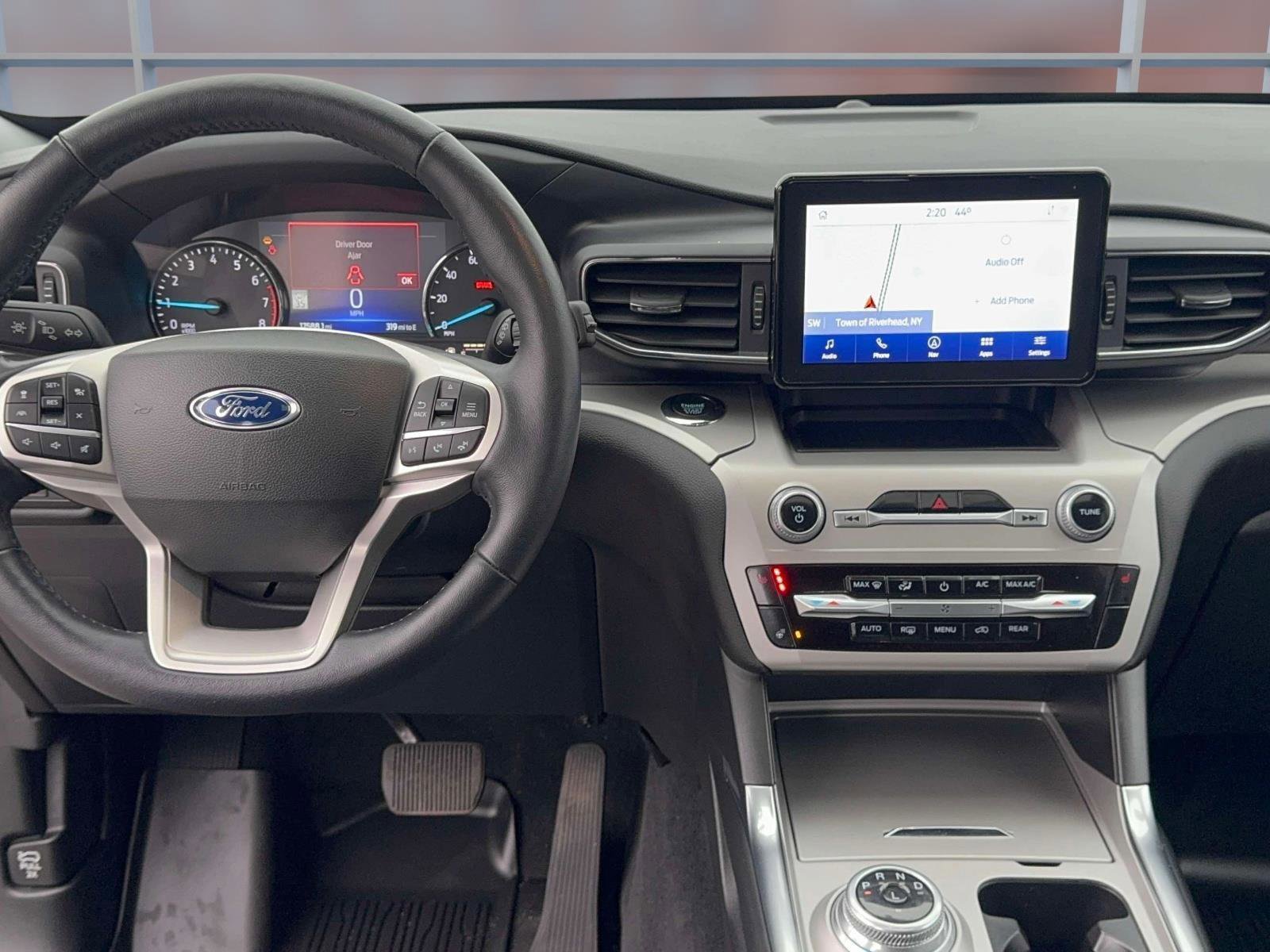 Certified 2022 Ford Explorer XLT w/ Equipment Group 202A image 11