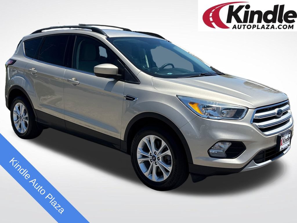 Certified 2018 Ford Escape SE w/ SE Sync 3 Package
