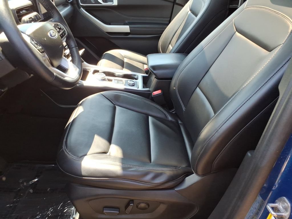 Certified 2023 Ford Explorer XLT w/ Equipment Group 202A AWD/4WD image 12