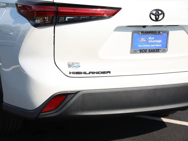Used 2023 Toyota Highlander XLE FWD image 16