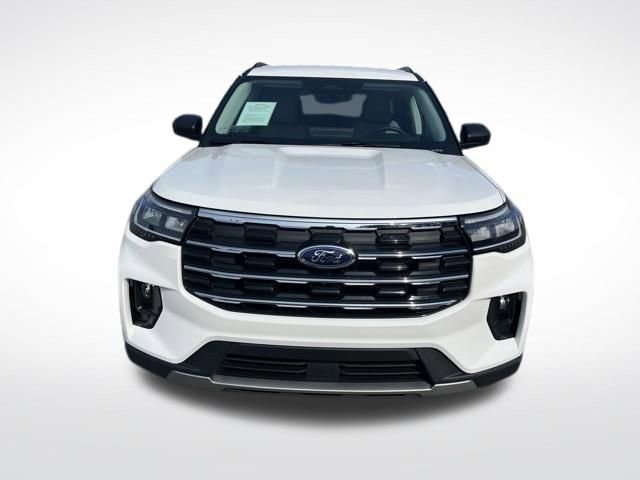 Certified 2025 Ford Explorer Active w/ Active Comfort Package RWD image 2