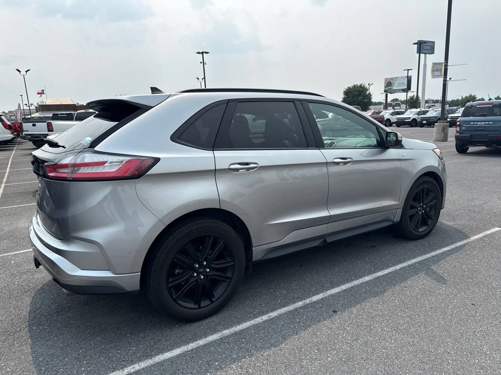 Certified 2020 Ford Edge ST-Line w/ Cold Weather Package AWD/4WD image 4