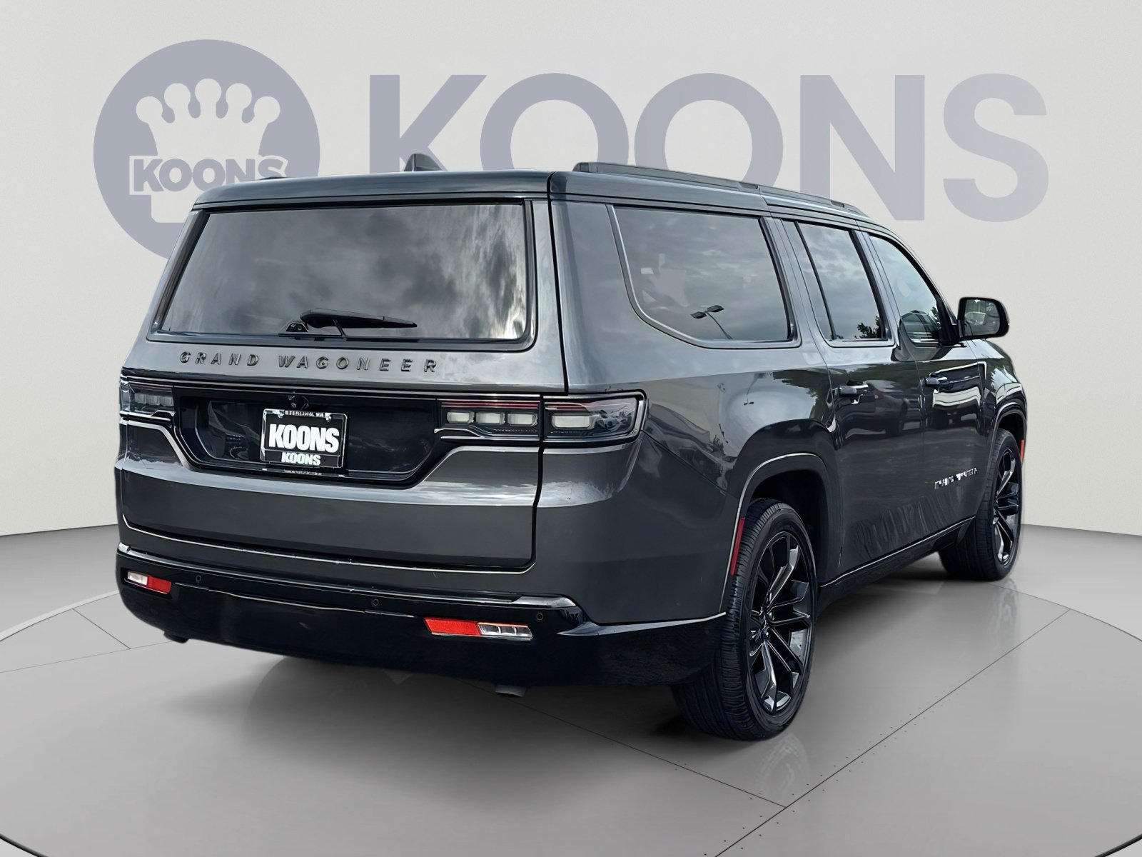 Used 2024 Jeep Grand Wagoneer L Series II AWD/4WD image 11