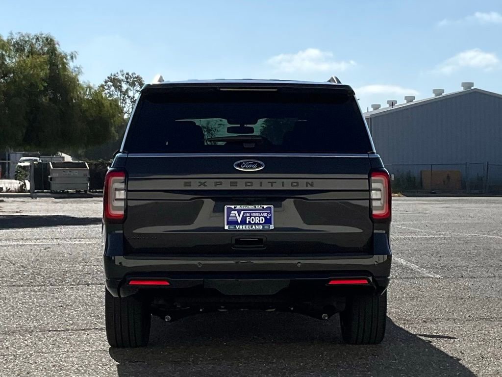 Certified 2024 Ford Expedition Limited image 8