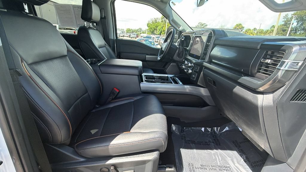 Certified 2025 Ford F450 Lariat AWD/4WD image 28