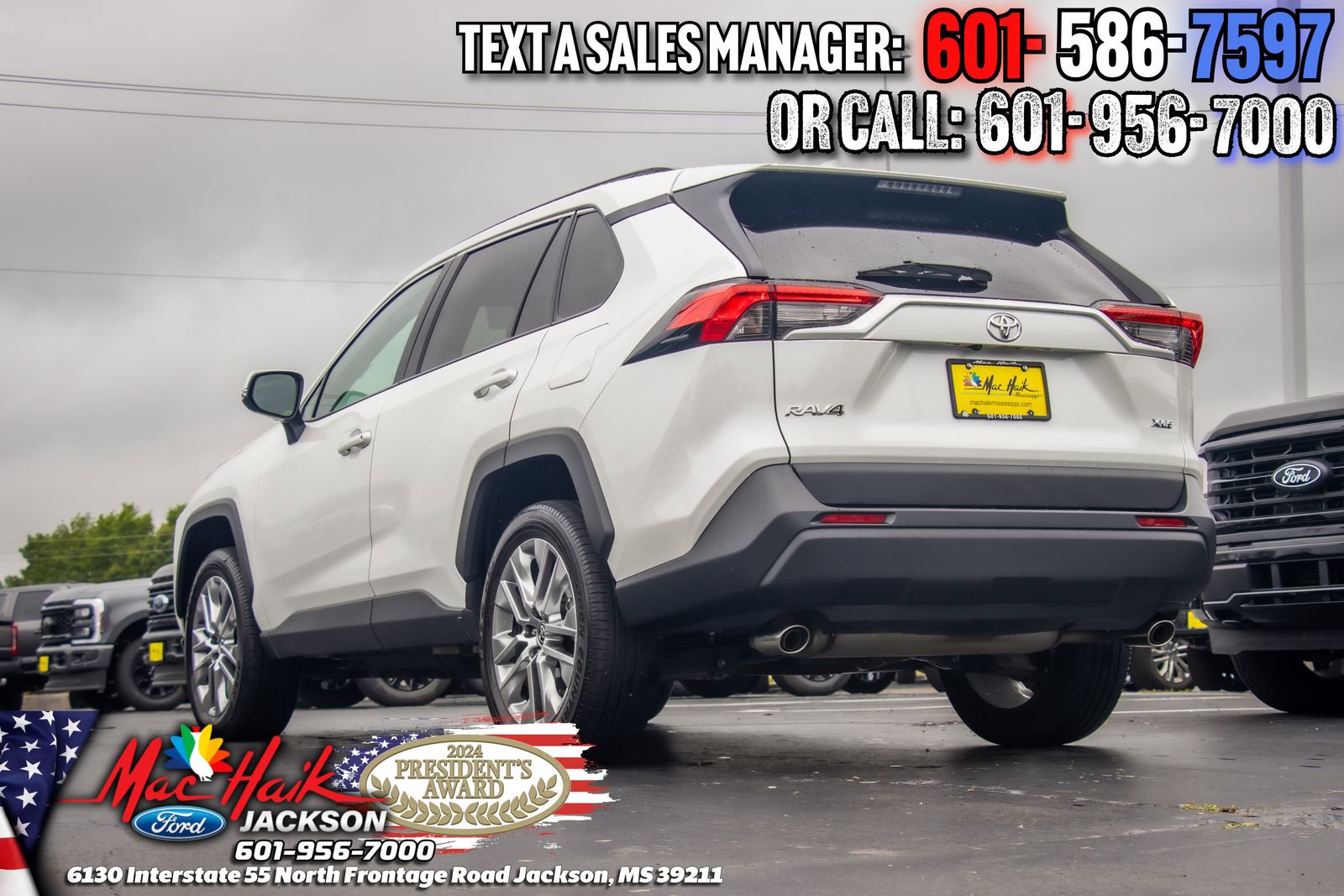 Used 2024 Toyota RAV4 XLE Premium FWD image 4