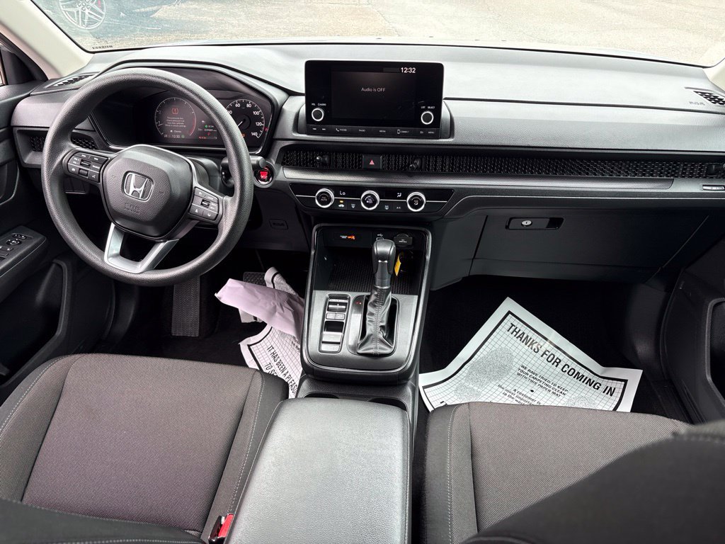 Used 2025 Honda CR-V LX image 10