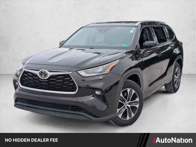 Used 2021 Toyota Highlander XLE