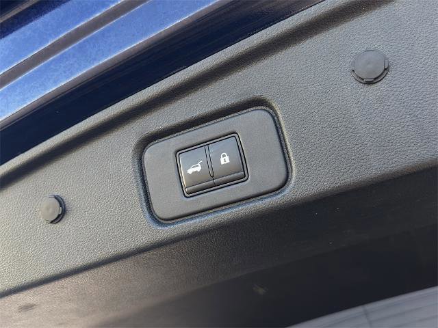 Used 2022 Nissan Pathfinder SL w/ SL Premium Package image 10