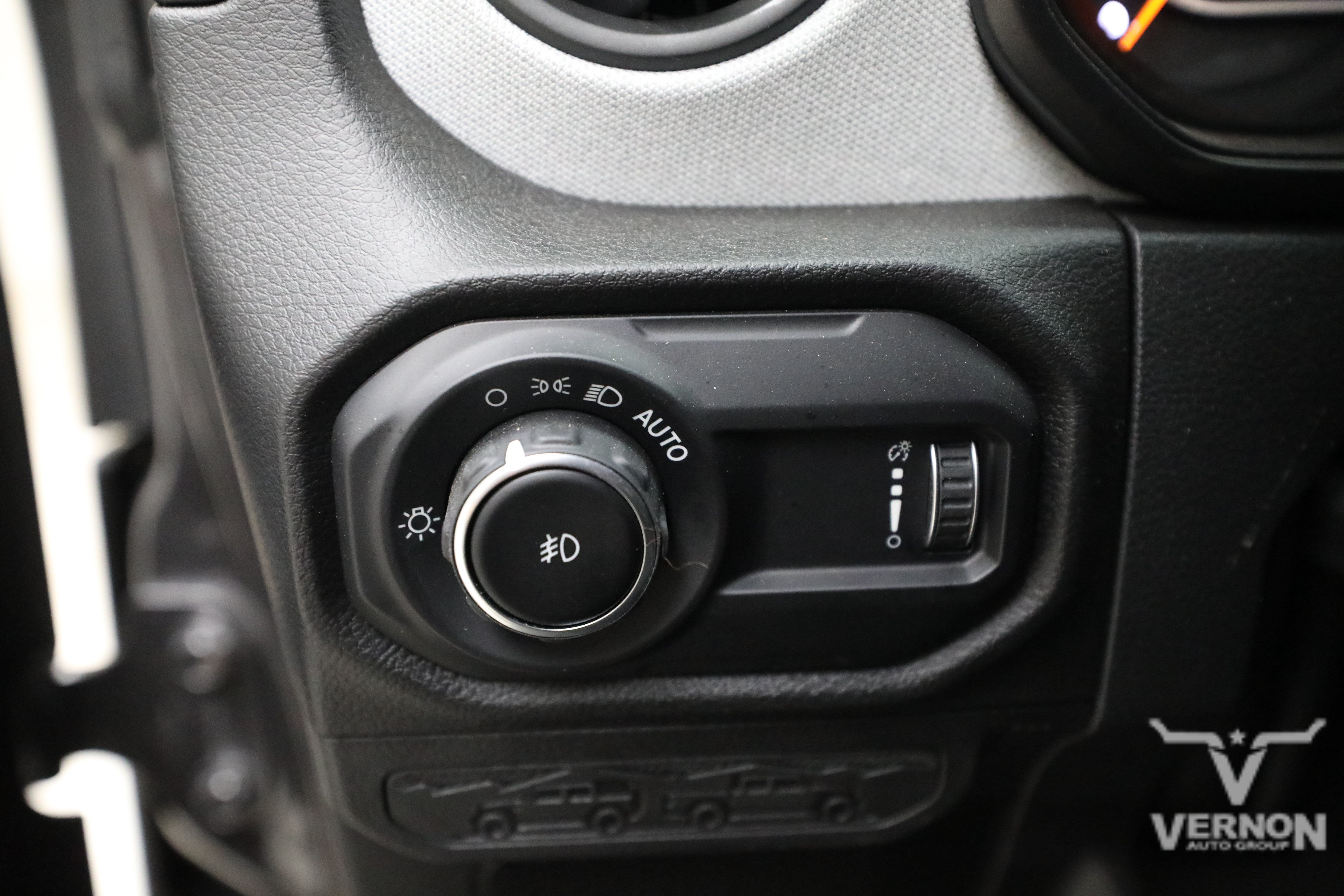 Used 2024 Jeep Wrangler Unlimited Sport AWD/4WD image 17