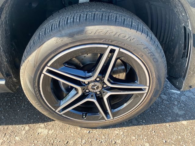 Used 2024 Mercedes-Benz GLS 450 4MATIC image 9