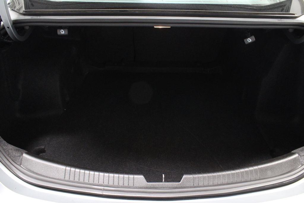 Used 2024 Chevrolet Malibu LT FWD image 19