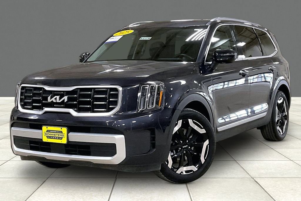 Used 2025 Kia Telluride S AWD/4WD image 2