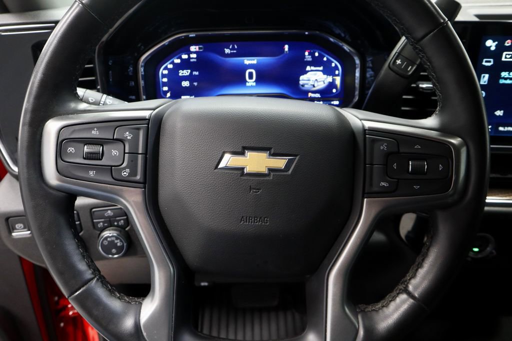 Used 2024 Chevrolet Silverado 1500 LT image 31